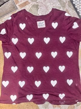 Reflex Maroon V‑Neck Tee with White Heart Print